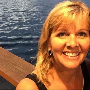 Meet your Posher, Julie